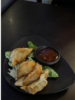 Gyoza mit Chili-Dip